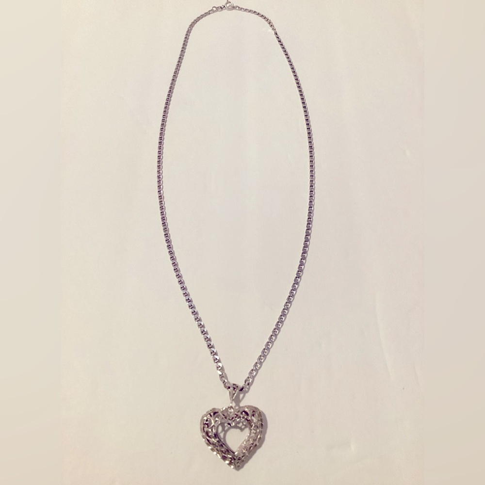 Women’s vintage 925 filigree heart necklace
